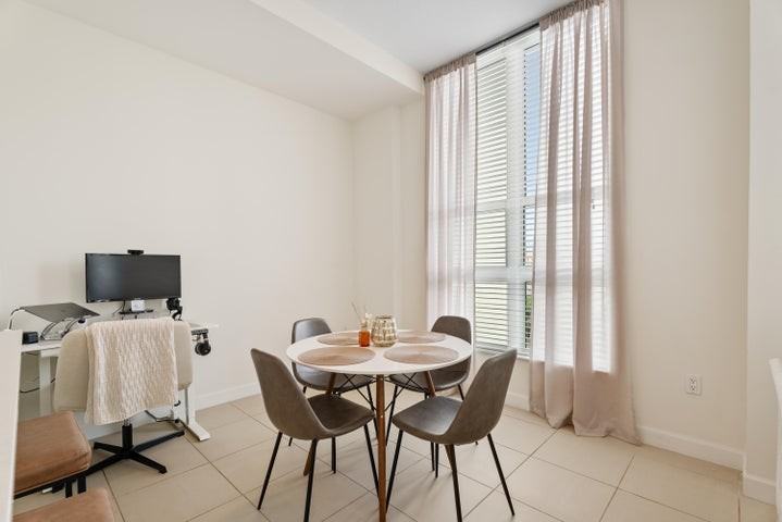 480 Hibiscus Street - Photo 3 of 8