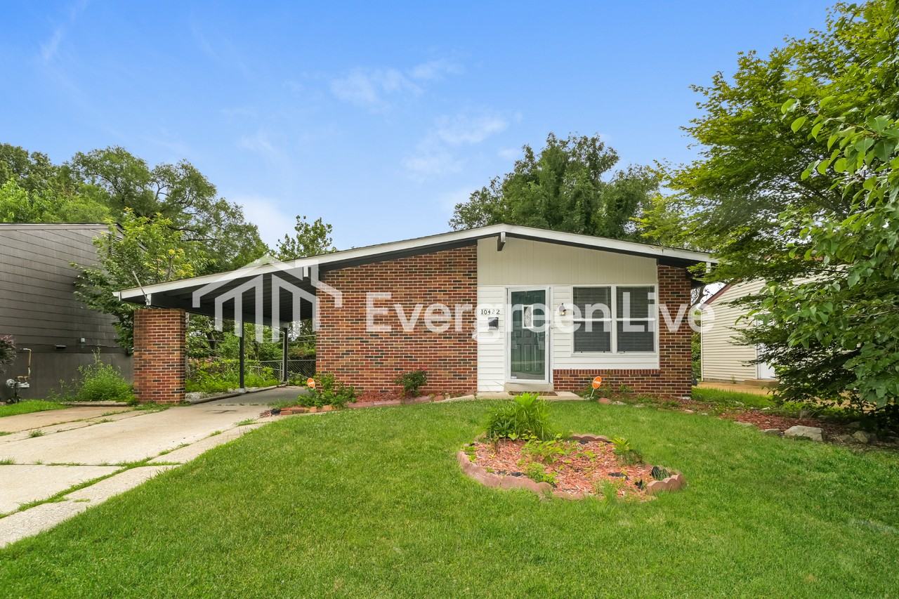 10422 Castle Dr - Photo 4 of 12
