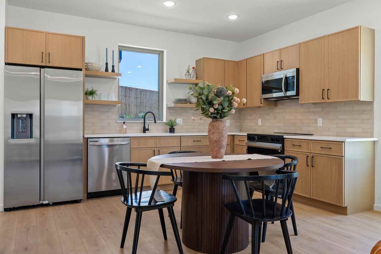 2704 Long St #105 - Photo 4 of 11