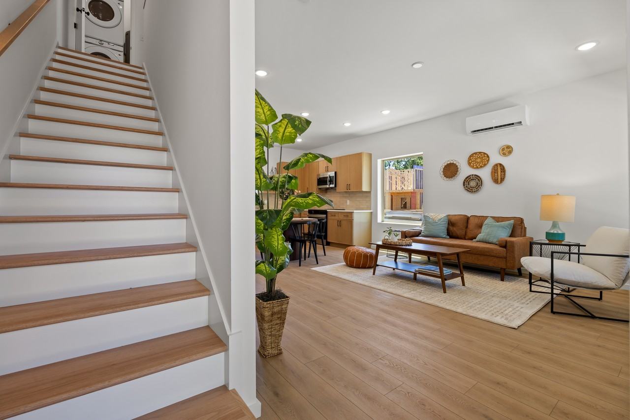 2704 Long St #105 - Photo 6 of 11