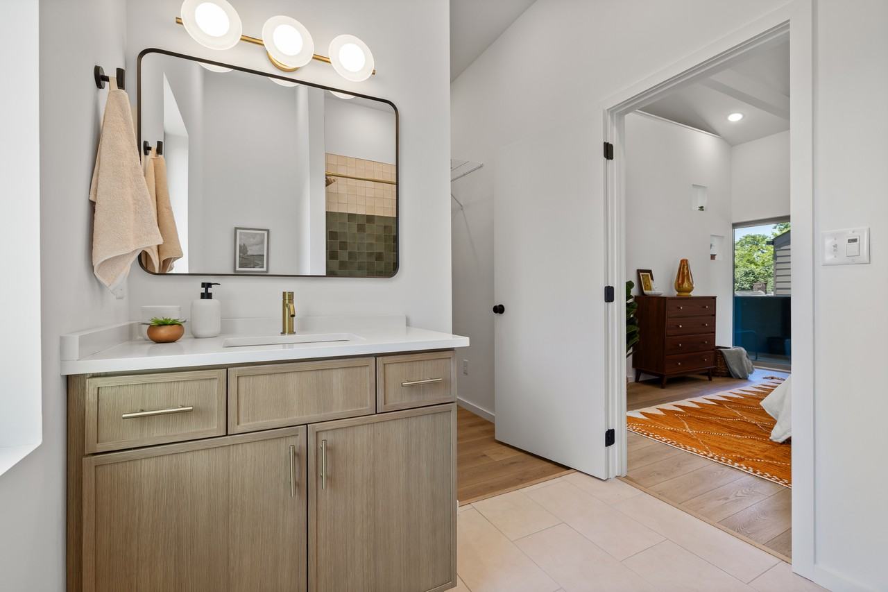 2702 Long St #112 - Photo 7 of 10
