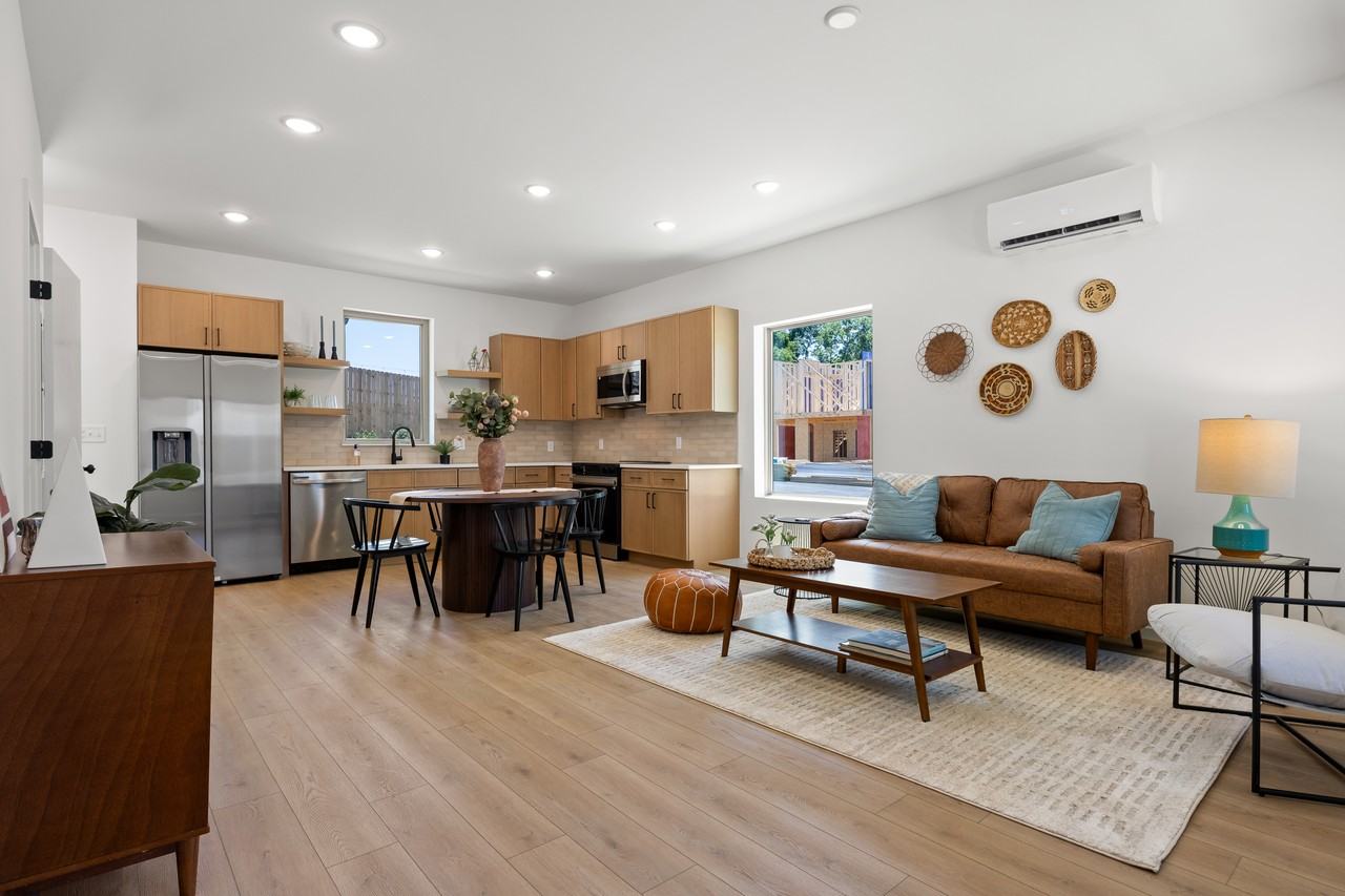 2706 Long St #113 - Photo 4 of 11
