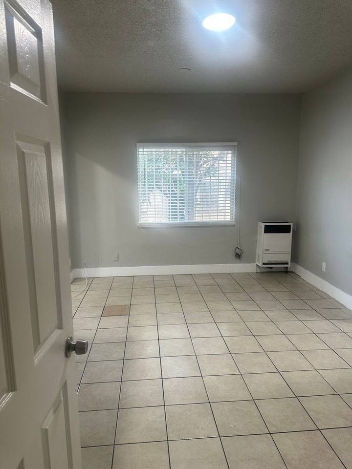 5606 S Figueroa St #3A - Photo 3 of 8