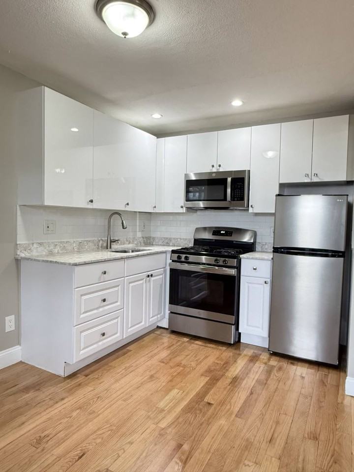 67 Shawmut St #3