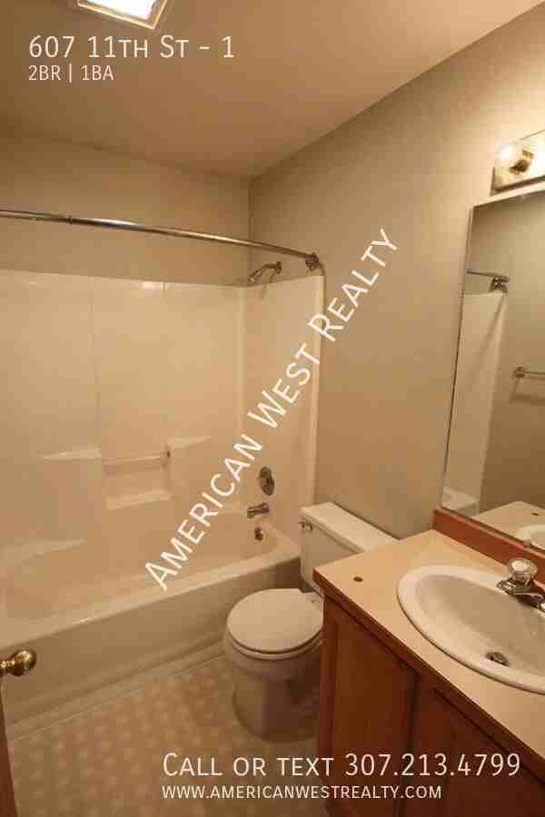607 11th St #1 - Photo 5 of 6