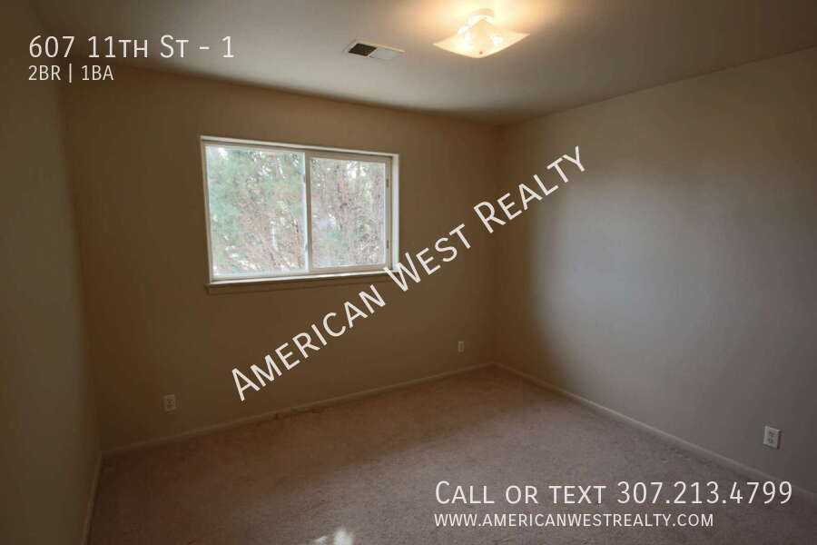 607 11th St #1 - Photo 6 of 6