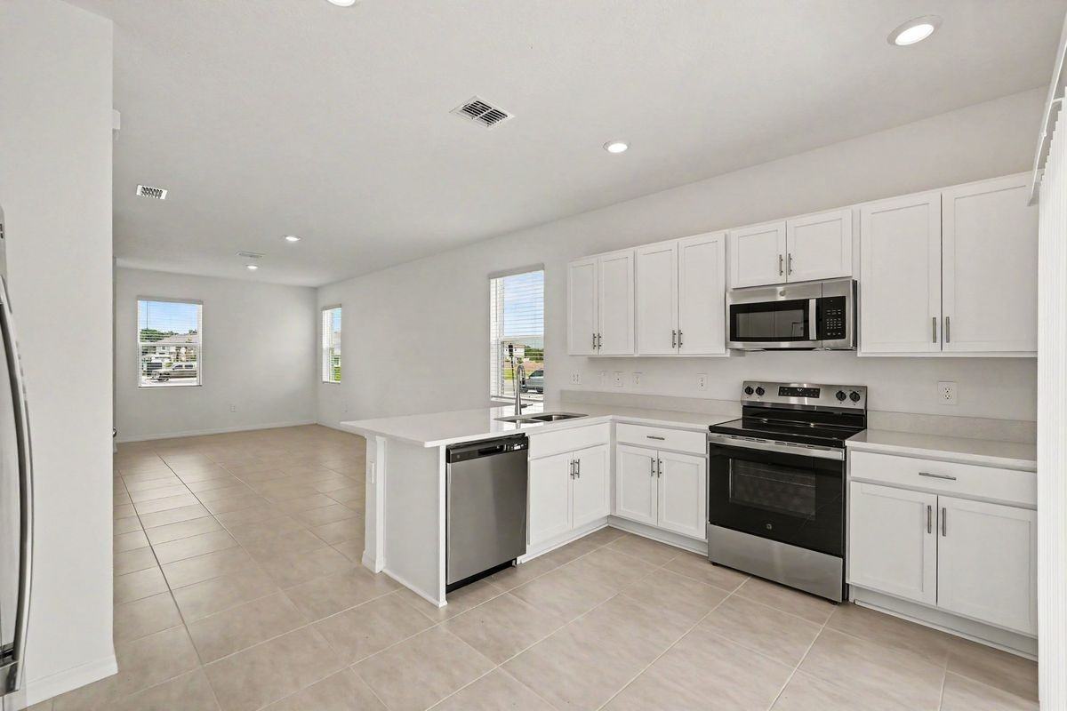 13207 Forge Ave - Photo 2 of 4