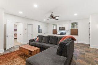 942 Glenwood Ave Se - Photo 4 of 26