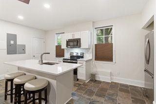 942 Glenwood Ave Se - Photo 5 of 26