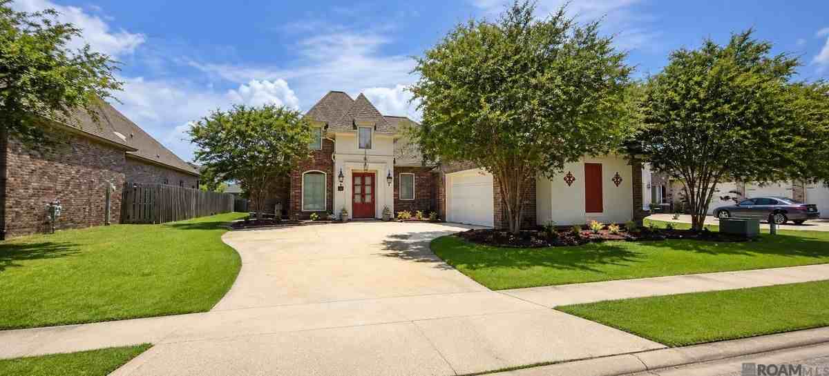 9430 Magnolia Xing - Photo 3 of 27