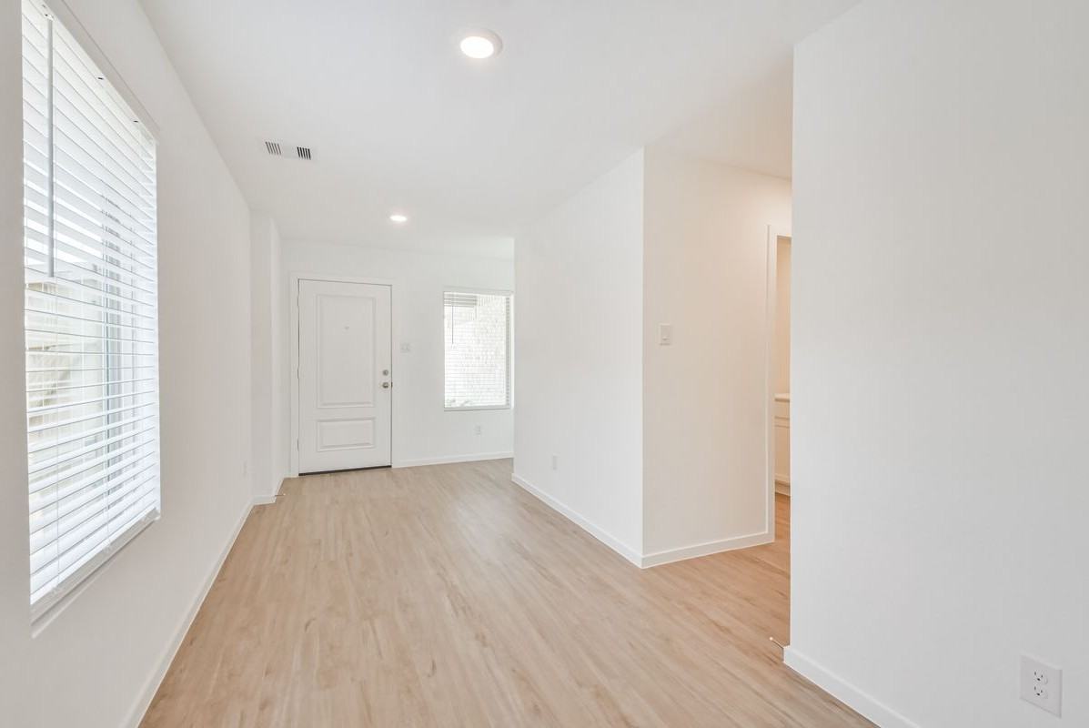 18562 Cepagatti Dr - Photo 5 of 29