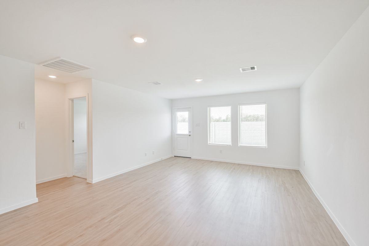 18562 Cepagatti Dr - Photo 7 of 29