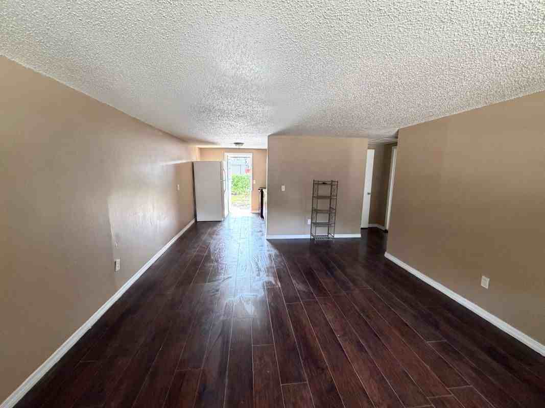 2229 E 133rd Ave - Photo 2 of 7
