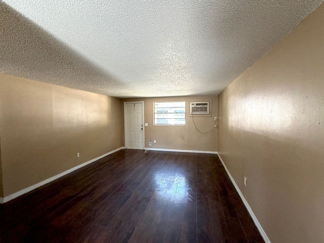2229 E 133rd Ave - Photo 3 of 7