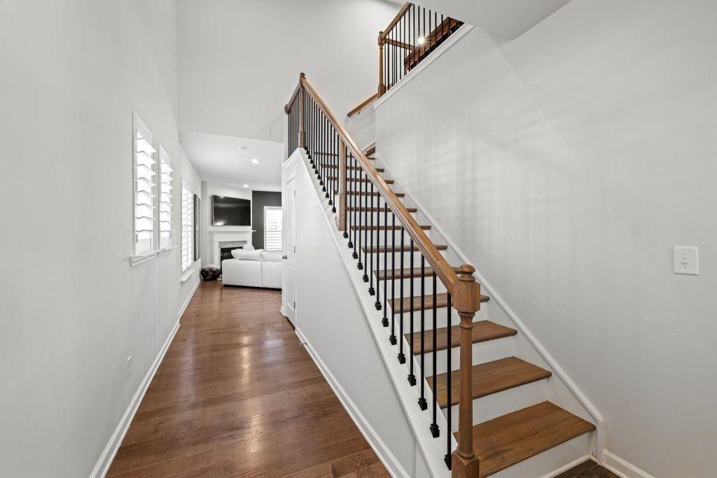 2615 Quaterdeck Drive - Photo 4 of 23