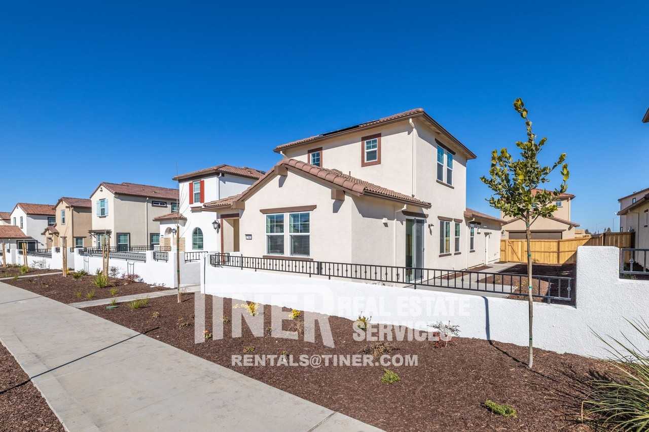 7941 Titan Dr - Photo 6 of 38