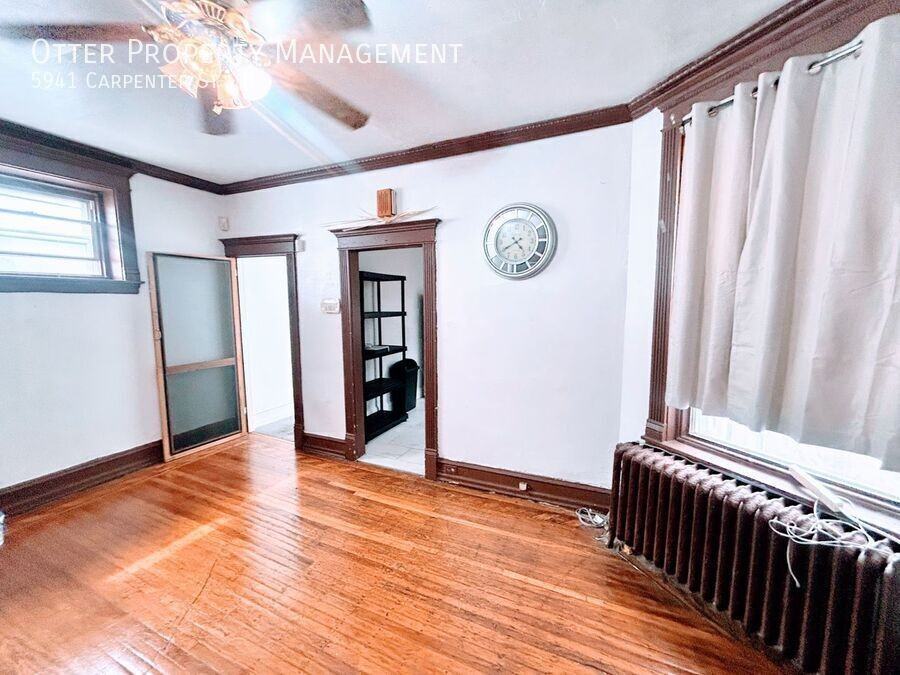 5941 Carpenter St #B - Photo 7 of 32