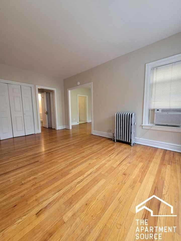 916 Reba Pl #1N - Photo 2 of 15