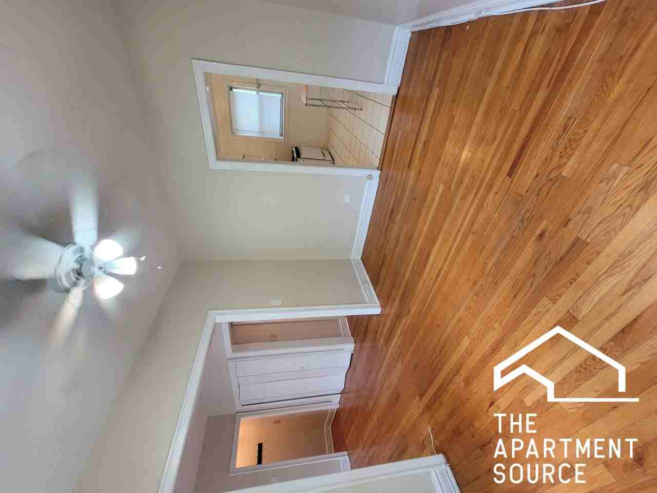 916 Reba Pl #1N - Photo 3 of 15