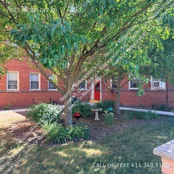 7833 W Becher St #18 - Photo 3 of 10