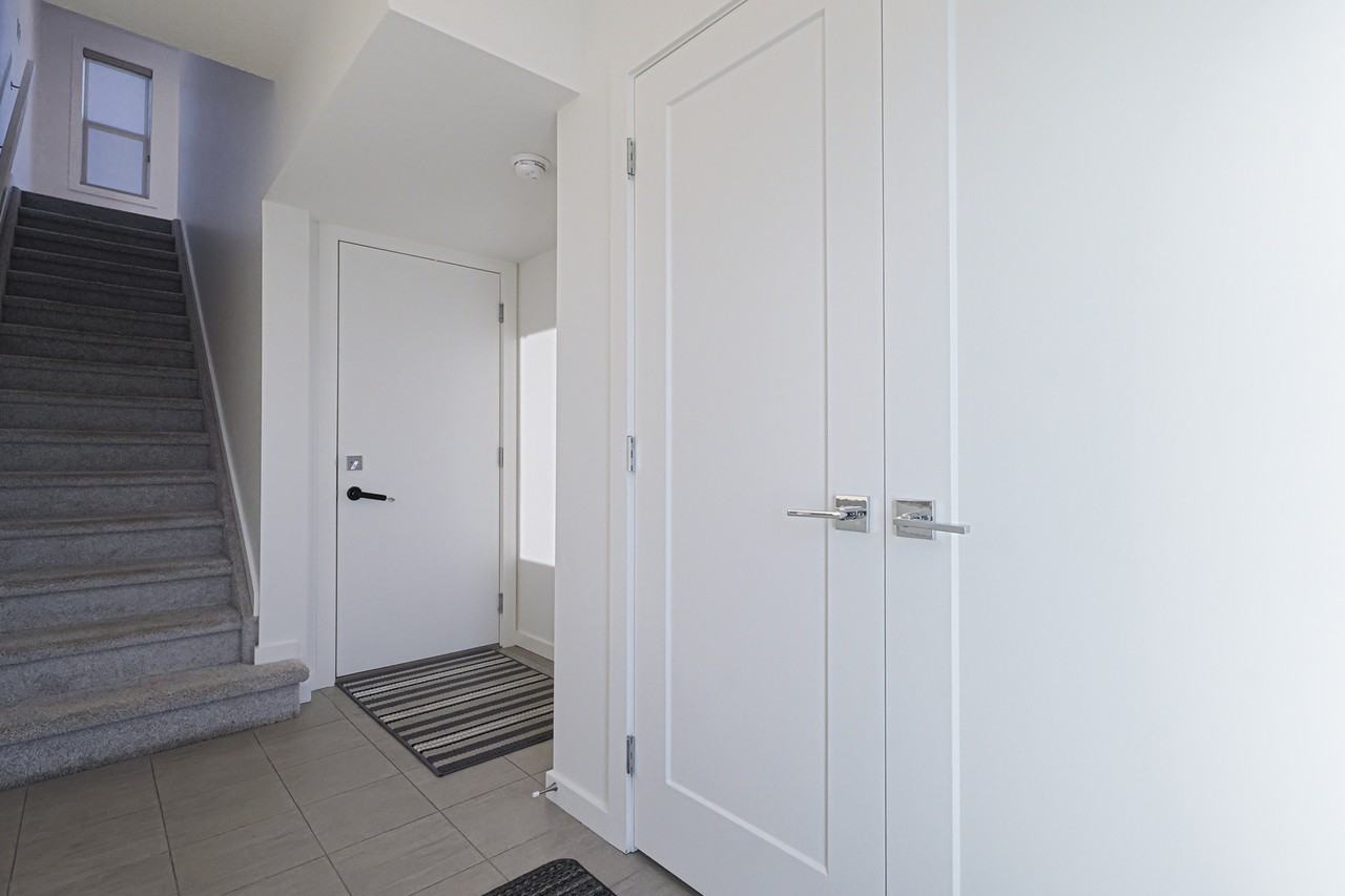 1704 Keene Crescent Southwest - Photo 2 of 40