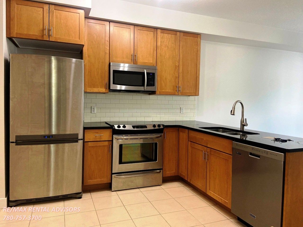 #28 11518 76 Avenue Northwest - Photo 3 of 20
