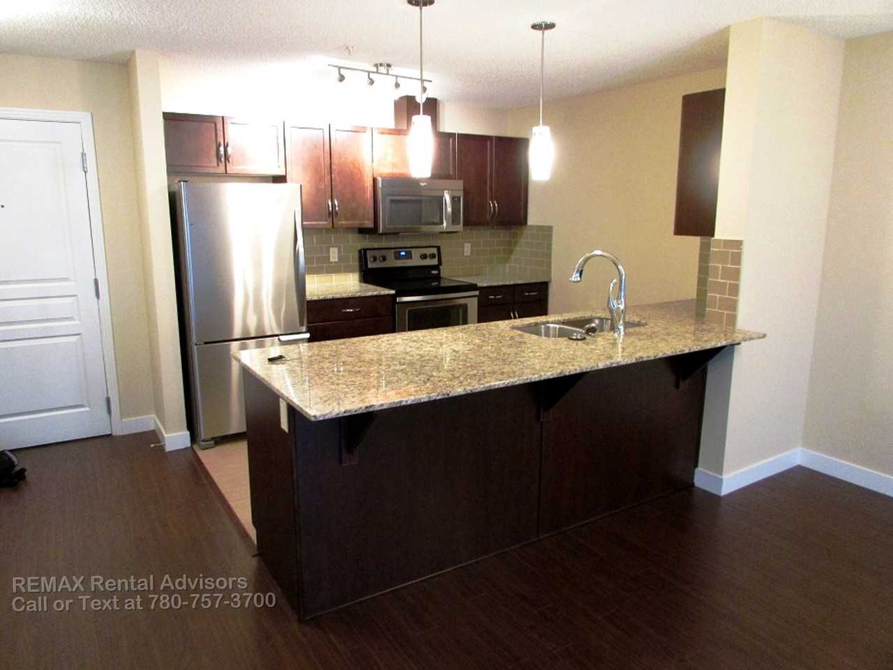 2045 Grantham Crt Nw - Photo 3 of 9