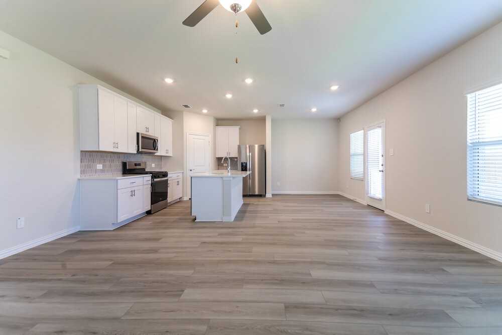 1408 Bridgestone Dr - Photo 7 of 20
