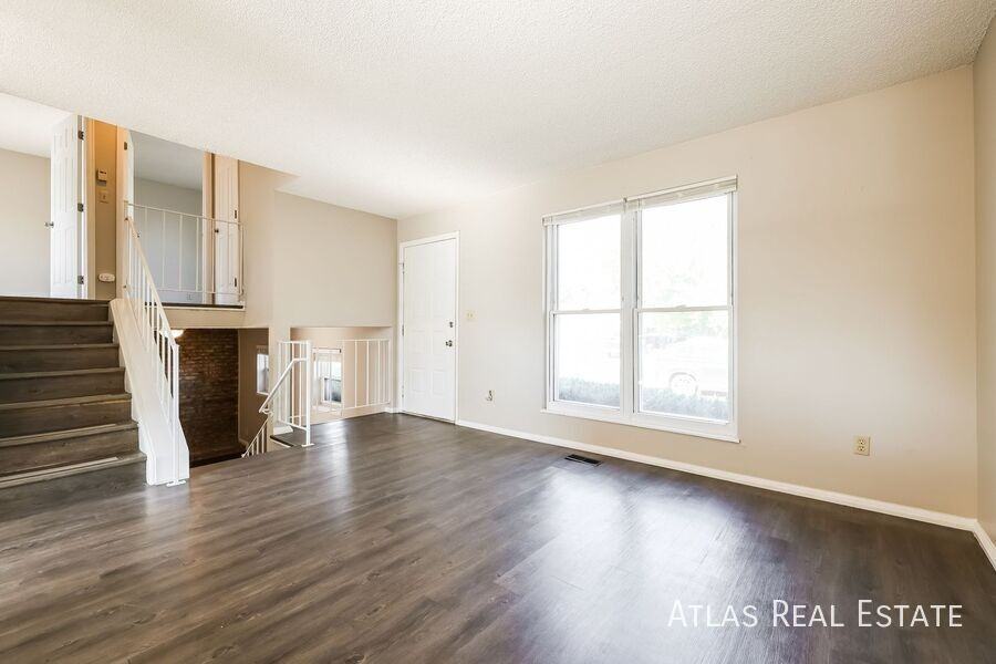 11194 Forest Ave - Photo 4 of 22