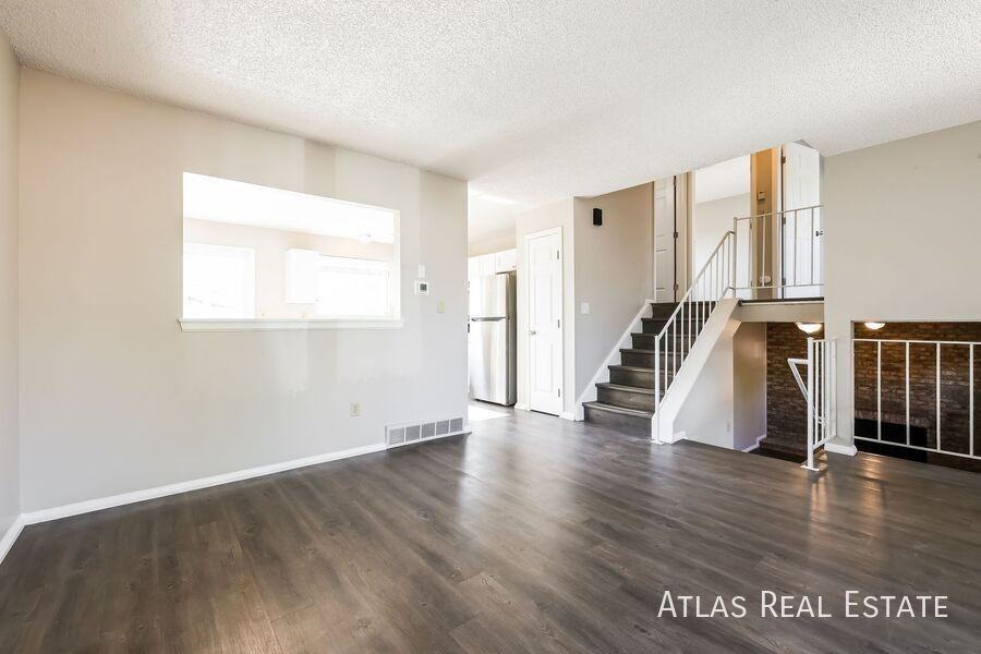 11194 Forest Ave - Photo 5 of 22