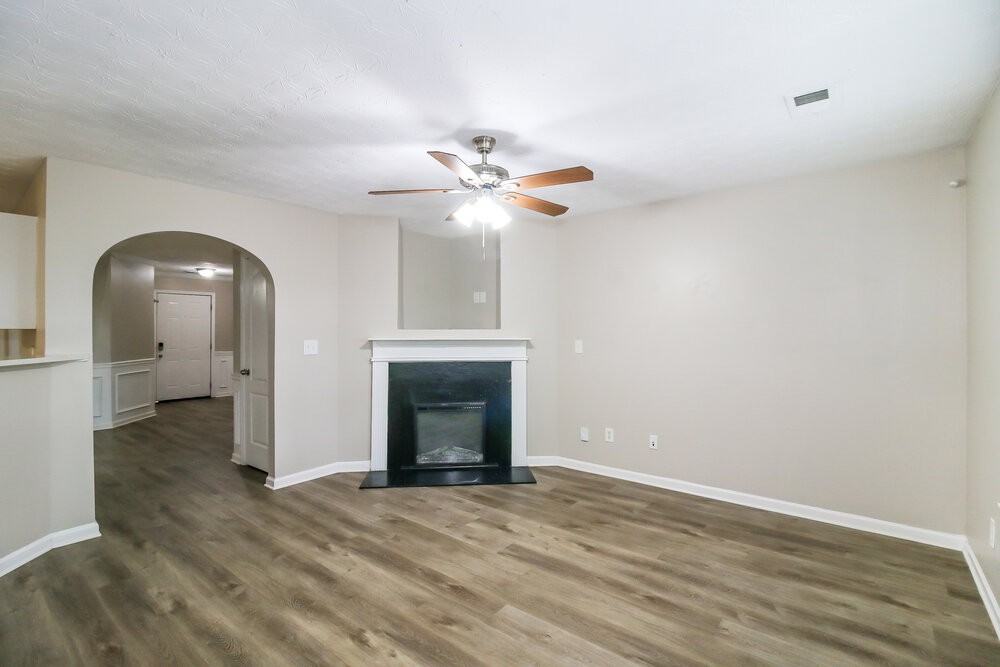7423 Garnet Dr - Photo 5 of 17