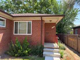 720 Poplar St - Photo 1 of 1