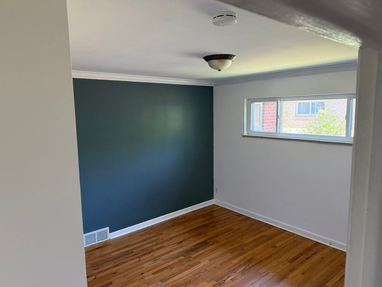 720 Poplar St - Photo 5 of 34