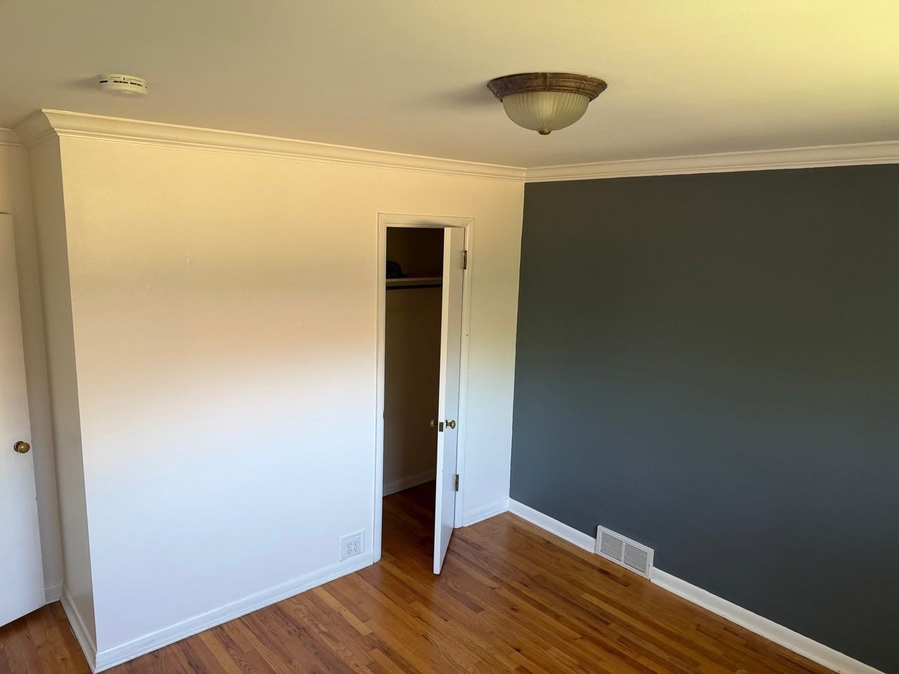 720 Poplar St - Photo 7 of 34