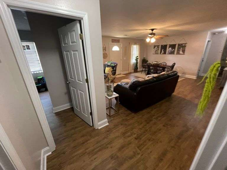 114 Atkinson Dr - Photo 2 of 47