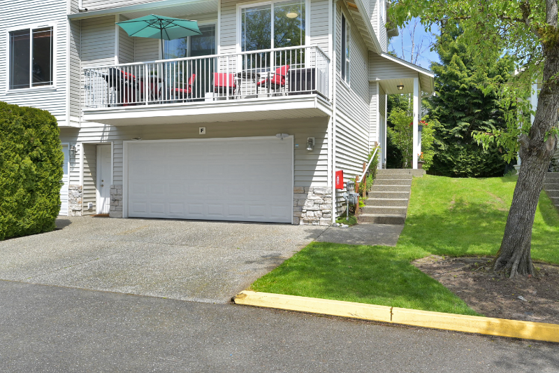 10410 Holly Dr #F - Photo 2 of 24