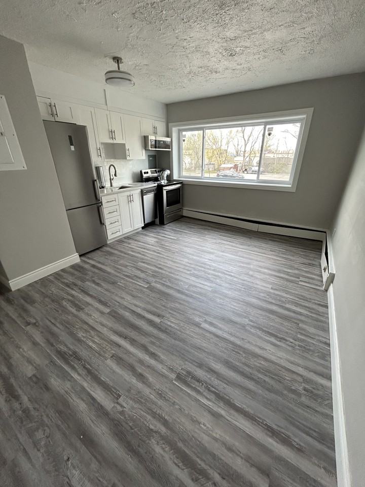 385 Melvin Ave #205 - Photo 4 of 5