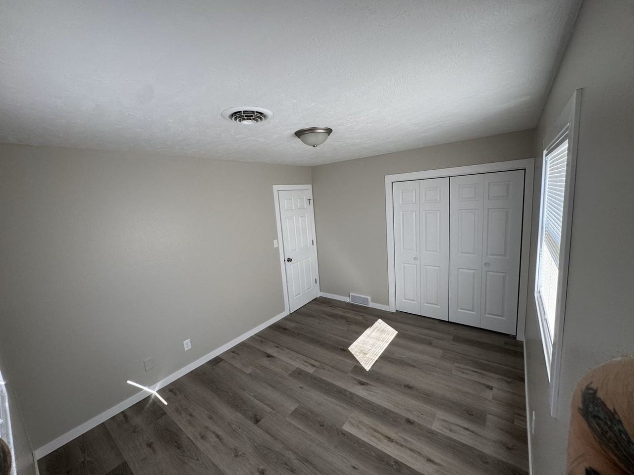 510 S 1st St #2 - Photo 2 of 9