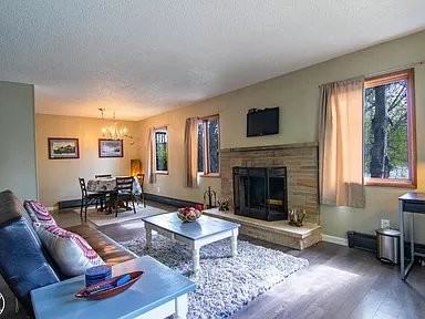 1835 Northwestern Ave - Photo 2 of 10