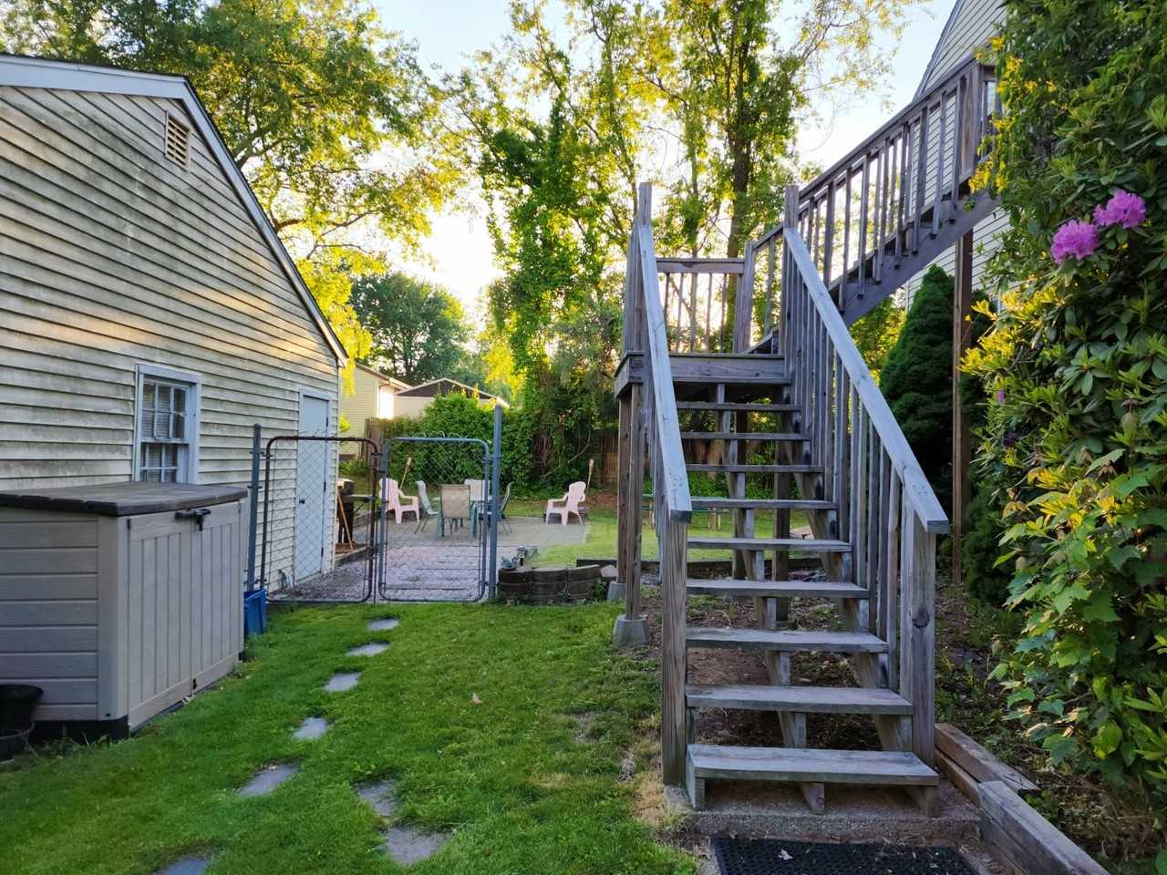 80 Foxon Blvd #2ndFL - Photo 4 of 12