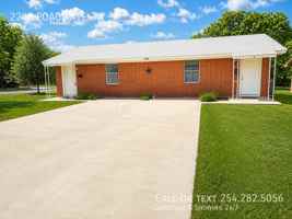 featured image of 2208 Poage Ave #A