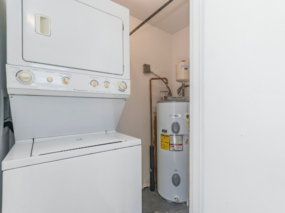 248 Surrey Ct - Photo 7 of 12