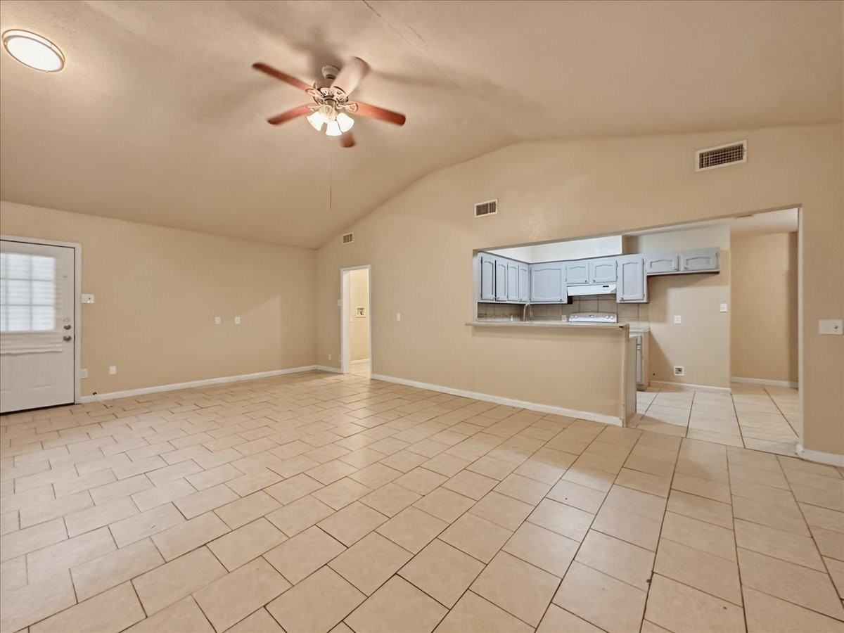 5744 Guice Dr - Photo 6 of 15
