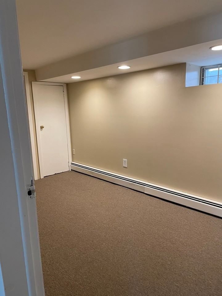 450 Franklin Ave #1 - Photo 6 of 8