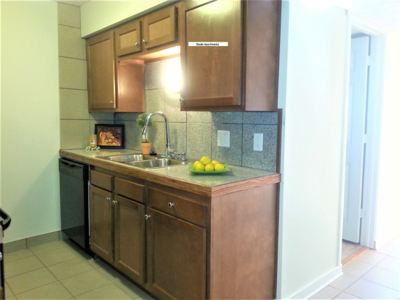 807 N 45th St #2 - Photo 4 of 20