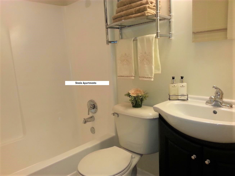 807 N 45th St #2 - Photo 5 of 20