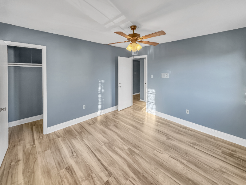 2421 Caswell Ln - Photo 6 of 10