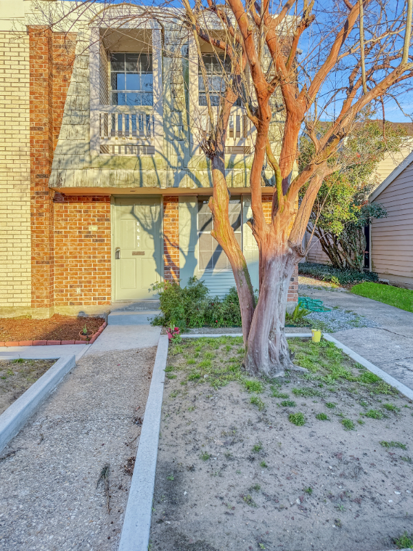 2421 Caswell Ln - Photo 7 of 10