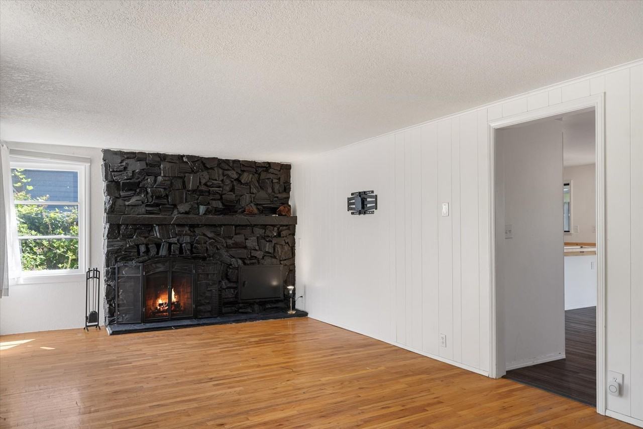 2232 148th St Sw #1-2BD1BA - Photo 5 of 21