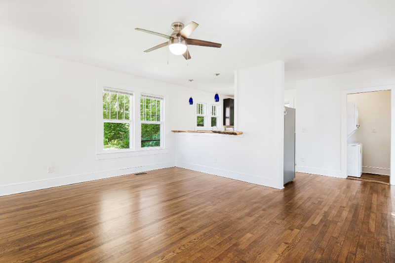 433 S Broad St - Photo 3 of 17